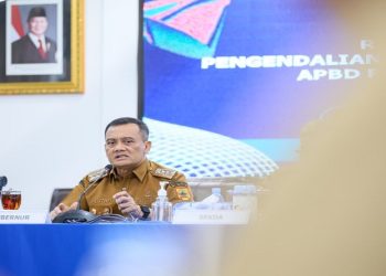 Gubernur Jawa Tengah Ahmad Luthfi memimpin rapat koordinasi Pengendalian Operasional Kegiatan Triwulan I 2026 di kantor Gubernur Jateng pada Senin, 4 Mei 2026. Foto: Ist.