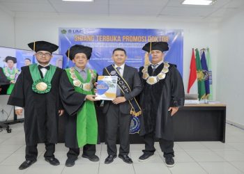 Erham Budi Wiranto mengikuti Sidang Terbuka Promosi Doktor Program Studi Doktor PAI FAI UMS, Kamis (7/5/2026). Foto: Ist.