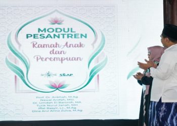 Wakil Gubernur Jawa Tengah, Taj Yasin Maimoen menghadiri Halaqah Interaktif Pengasuh Pesantren Putri Jawa Tengah di Pendopo Kabupaten Banjarnegara, Minggu, 10 Mei 2026. Foto: Ist.