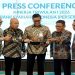 Direktur Utama BSI Anggoro Eko Cahyo (tengah), Direktur Risk Management Grandhis H Harumansyah (paling kiri), Direktur Finance & Strategy Ade Cahyo Nugroho (dua dari kiri), Wakil Direktur Utama Bob T.Ananta (dua dari kanan) dan Direktur Sales and Distribution Anton Sukarna (paling kanan) di Kantor BSI The Tower Jakarta (12/5/2026). Foto: Ist.