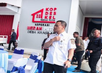 Gubernur Jawa Tengah Ahmad Luthfi di KDKMP Kragilan, Kecamatan Mojosongo, Kabupaten Boyolali, Sabtu, 16 Mei 2026. Foto: Ist.