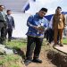 Wakil Gubernur Jawa Tengah, Taj Yasin Maimoen melakukan peletakan batu pertama pembangunan Gedung Pesantren Tahfidz Sulaimaniyah Ukhuwah Islamiyah di Batusari, Kecamatan Mranggen, Kabupaten Demak, Senin, 18 Mei 2026. Foto: Ist.