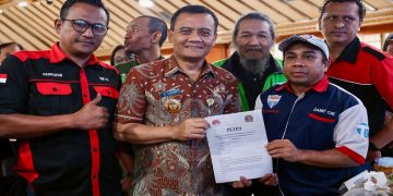 Gubernur Jawa Tengah Ahmad Luthfi menerima audiensi perwakilan driver ojol roda dua dan roda empat di kantornya, Selasa, 19 Mei 2026. Foto: Ist.