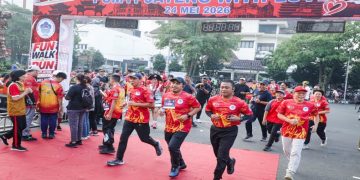 Wakil Gubernur Jawa Tengah, Taj Yasin Maimoen mengikuti PSMTI Walk & Run 2026 yang diselenggarakan PSMTI Jawa Tengah di Semarang pada Minggu, 24 Mei 2026. Foto: Ist.
