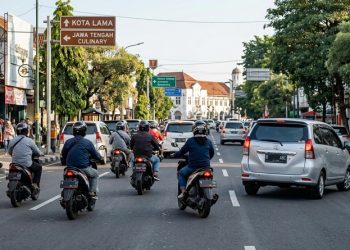 Ilustrasi - Berkendara di jalur perkotaan maupun kawasan wisata yang padat. Foto: Ist.