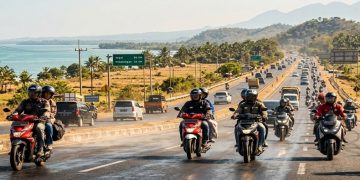 Ilustrasi - Cuaca panas menjadi tantangan bagi pengendara sepeda motor karena ancaman gelombang panas dapat membahayakan keselamatan di jalan. Foto: Ist.