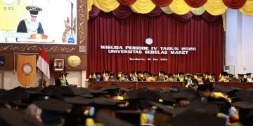 Prosesi Wisuda Periode IV Tahun 2026 di Auditorium G.P.H. Haryo Mataram UNS, Sabtu (30/5/2026). Foto: Ist.