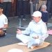 Presiden RI ke-7 Jokowi saat beraktivitas yoga di depan kediamannya, Gang Kutai Utara Nomor 1, Kelurahan Sumber, Kecamatan Banjarsari, Solo, Minggu (17/5/2026). Foto: Indospektrum.com