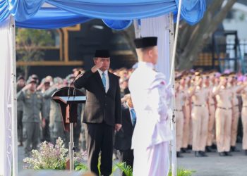 Gubernur Jawa Tengah Ahmad Luthfi menjadi inspektur upacara Peringatan Hari Kebangkitan Nasional ke-118 Tahun 2026 di Halaman Kantor Gubernur Jawa Tengah, Rabu (20/5/2026). Foto : Ist.