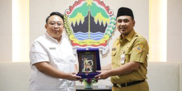 Pertemuan antara Wakil Gubernur Jawa Tengah Taj Yasin Maimoen dan pihak Garuda Indonesia membahas kerjasama untuk kelancaran MTQ Nasional di kantor Wagub Jateng, Senin (25/5/2026). Foto : Ist.