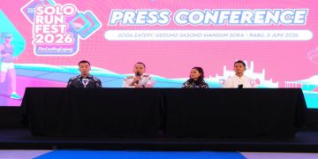 Wali Kota Solo, Respati Ardi bersama Project Director Solo Run Fest, Rindrapuri memberikan keterangan pers event terkait Solo Run Fest 2026, Rabu (3/6/2026). Foto: Ist.
