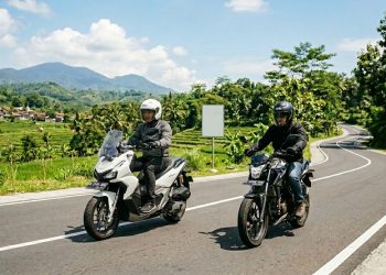 Tips menghemat bensin motor harian atau tips irit BBM yang wajib diketahui pengendara sepeda motor. Foto: Ist.