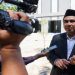 Wakil Gubernur Jateng, Taj Yasin memberikan keterangan pers di sela acara Wisuda SMK Al Anwar ke-6 dan MTs Sains Al Anwar ke-1 Islamic Boarding School di Sarang, Rembang, Sabtu, 6 Juni 2026. Foto: Ist.