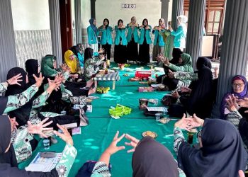 Mahasiswa UMS melaksanakan PKL-PP di PRA Ngreden, Kecamatan Wonosari, Kabupaten Klaten. Foto: Ist.