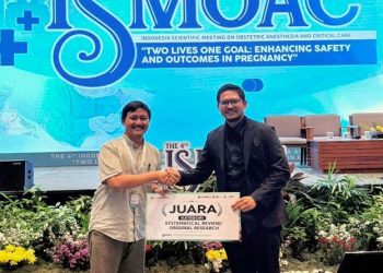 Dosen FK UMS, dr. Adam Fauzi Akbar, M.Biomed meraih penghargaan Best E-Poster kategori Systematic Review/Original Article dalam ajang ISMOAC 2026 pada 10-13 Mei 2026 di Solo. Foto: Ist.