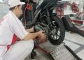 Ilustrasi - Perawatan Continuously Variable Transmission (CVT) di motor matik. Foto: Ist.