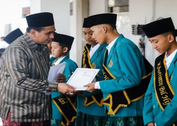 Wakil Gubernur Jawa Tengah, Taj Yasin Maimoen menghadiri acara Haflatul Hidzaq Khotmil Qur'an dan Muwadaah Pondok Pesantren Al Fattah Raudhatul Qur'an, Jekulo, Kudus, Selasa, 9 Juni 2026. Foto: Ist.