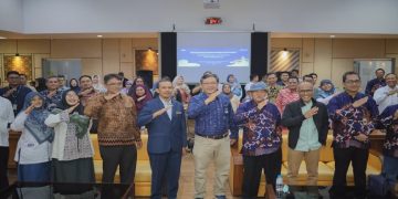 Foto bersama dalam kegiatan sharing session Capstone Design BKSTI Korwil Jateng. Foto: Ist.