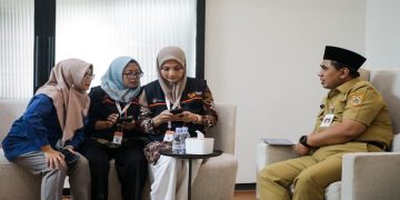 Wakil Gubernur Jawa Tengah, Taj Yasin Maimoen mengikuti proses pendataan Sensus Ekonomi 2026 oleh BPS, Senin, 15 Juni 2026. Foto: Ist.