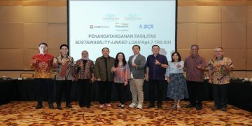 CIMB Niaga bersama Bank Danamon dan BCA menandatangani perjanjian pembiayaan sindikasi SLL senilai Rp4,7 triliun untuk Plaza Indonesia. Foto: Ist.