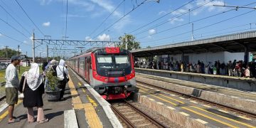 KAI Commuter menambah pelayanan perjalanan Commuter Line Yogyakarta-Palur saat memasuki masa libur sekolah 2026. Foto: Ist.