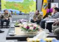 Gubernur Jawa Tengah, Ahmad Luthfi menerima audiensi Bupati Semarang Ngesti Nugraha dan Ketua DPRD Kota Salatiga Dance Ishak Palit, Kamis 25 Juni 2026. Foto: Ist.