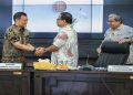 Gubernur Jawa Tengah, Ahmad Luthfi saat acara FGD Penilaian Tahap II Penghargaan Pembangunan Daerah Tingkat Provinsi tahun 2026 yang dihadiri Perencana Ahli Kementerian PPN/Bappenas, Taufik Hanafi. Foto: Ist.