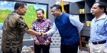 Gubernur Jawa Tengah Ahmad Luthfi bertemu Chairman J.K. Enterprises Anant Singhania di Semarang, Kamis 25 Juni 2026. Foto: Ist.