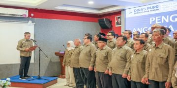 Sekda Sumarno mengukuhkan Komisi Irigasi Provinsi Jawa Tengah periode 2026-2029, pada Kamis, 25 Juni 2026. Foto: Ist.