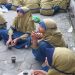 Para siswa antusias mengikuti simulasi operasi menanam TOGA. Foto: Ist.