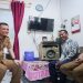Gubernur Jawa Tengah Ahmad Luthfi bersama Bupati Kudus Sam'ani Intakoris mengunjungi warga penerima bantuan perbaikan RTLH, Senin, 29 Juni 2026. Foto: Ist.