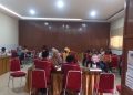 Orang tua Bersama siswa program sekolah kemitraan menerima sosialisasi di SMK Bhinneka Karya Solo, Jumat (26/6/2026). Foto: Indospektrum.com
