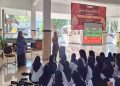 Mahasiswa PGSD UMS melaksanakan Gelar Karya Mata Kuliah Pendidikan Bahasa Indonesia SD di Taman dan Hall Moh. Djazman UMS, Rabu, (1/7/2026). Foto: Ist.