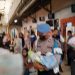 Aparat Polresta Surakarta mengevakuasi bayi yang ditemukan di dalam toilet KA Sancaka 84B relasi Yogyakarta–Surabaya Gubeng, Sabtu (4/7/2026). Foto: Ist.