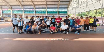 UMS menggelar pertandingan tenis persahabatan bersama UNDIP di Lapangan Tenis UNDIP, Tembalang, Semarang, Sabtu (4/7/2026). Foto: Ist.