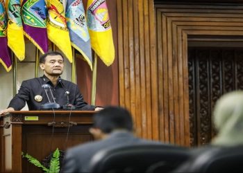Gubernur Jateng, Ahmad Luthfi saat rapat paripurna persetujuan Perda Pertanggungjawaban APBD 2025 bersama DPRD Jateng, Rabu, 8 Juli 2026. Foto: Ist.