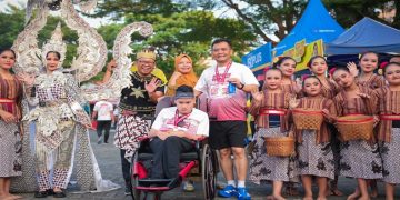 Gubernur Ahmad Luthfi mengikuti acara Sukoharjo Spektakuler Run 2026, Minggu, 19 Juli 2026. Foto: Ist.