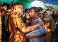 Gubernur Ahmad Luthfi menyampaikan bela sungkawa ke keluarga siswa SD yang menjadi korban kecelakaan di perlintasan sebidang Jalan Kokrosono, Kecamatan Semarang Tengah, Senin (20/7/2026). Foto: Ist.