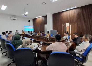 FAI UMS memperkuat implementasi Caturdarma Perguruan Tinggi Muhammadiyah melalui kerja sama dengan Forum Guru Muhammadiyah. Foto: Ist.