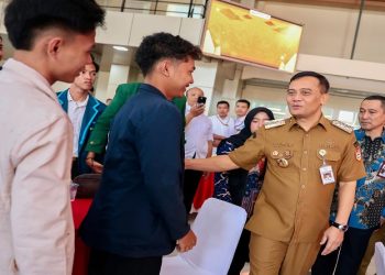 Gubernur Ahmad Luthfi membuka Munas XIX BEM SI di Politeknik Negeri Semarang (Polines), Senin (27/7/2026). Foto: Ist.