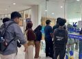 Antrean calon mahasiswa baru UMS yang melakukan registrasi ulang. Foto: Ist.