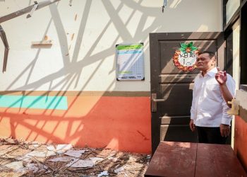 Gubernur Ahmad Luthfi saat mengecek kondisi SDN 03 Sendangmulyo, Kota Semarang, Rabu (29/7/2026). Foto: Ist.