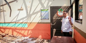 Gubernur Ahmad Luthfi saat mengecek kondisi SDN 03 Sendangmulyo, Kota Semarang, Rabu (29/7/2026). Foto: Ist.