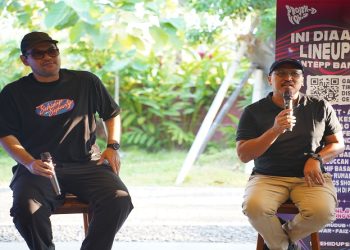 Project Director PROJEK-D VOL.5, Rumpoko Hadi bersama Project Manager PROJEK-D VOL.5, Data Pratama saat memberikan keterangan pers, Senin (24/8/2026). Foto: Ist.