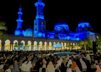 Ribuan jemaah memadati acara Solo Bersholawat 2026 di Masjid Raya Sheikh Zayed Solo pada 7 Agustus 2026. Foto: Ist.