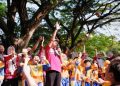 Para siswa baru SD Muh PK Kottabarat Solo saat berkunjung ke Taman Balekambang sebagai puncak MPLS. Foto: Ist.