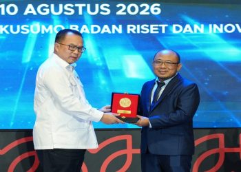 Guru Besar FT UNS, Prof. Dr. Eng. Ir. Agus Purwanto, S.T., M.T meraih penghargaan Indonesia Innovator Award Tahun 2026. Foto: Ist.