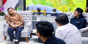 Panitia Dieng Culture Festival 2026 saat bertemu Gubernur Jawa Tengah, Ahmad Luthfi, Selasa, 11 Agustus 2026. Foto: Ist.