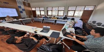 Program PTI UMS melakukan revitalisasi dan finalisasi kurikulum dengan melibatkan pakar nasional dan internasional. Foto: Ist.