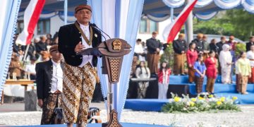 Gubernur Ahmad Luthfi memimpin upacara Peringatan Hari Jadi ke-81 Provinsi Jawa Tengah di Alun-alun Kidul Kabupaten Boyolali, Rabu, 19 Agustus 2026. Foto: Ist.